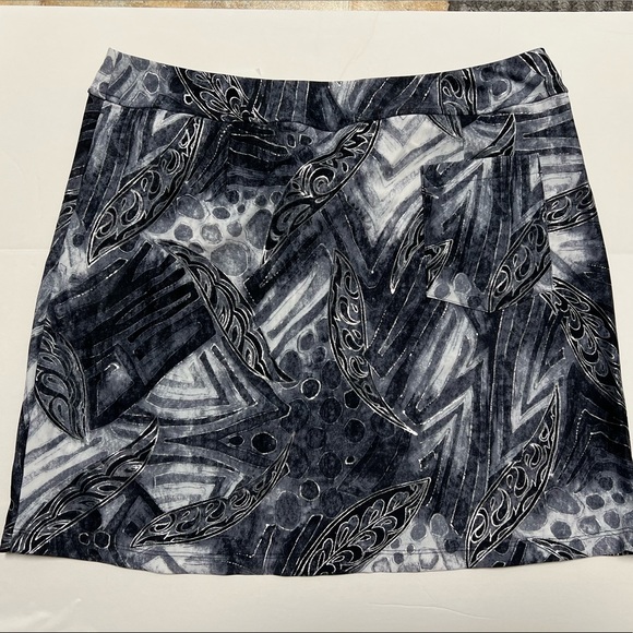 Golf Skirt w/ back pocket - Picture 5 of 5